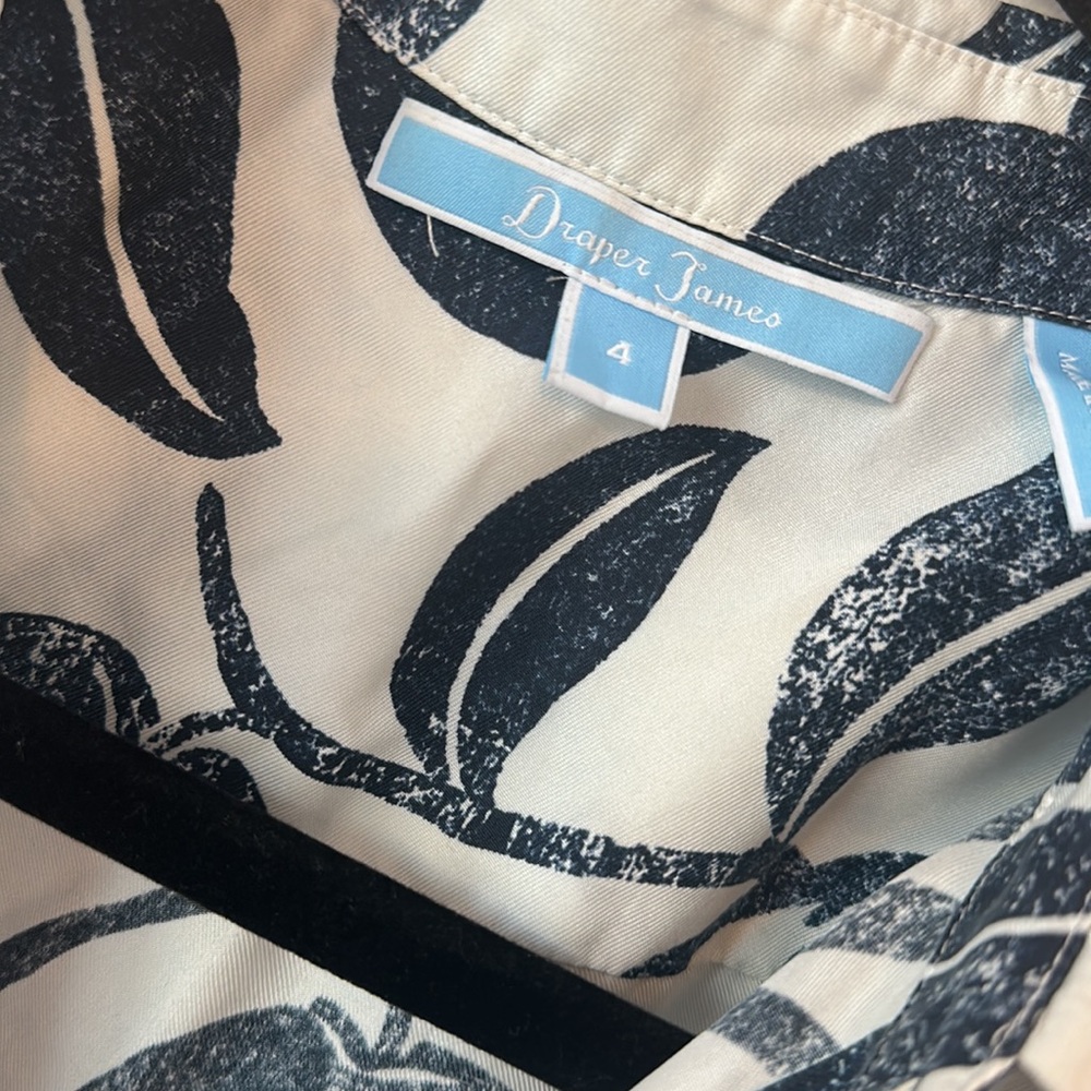 Draper James 100% silk fruit sleeveless top - Picture 3 of 6
